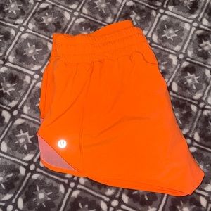 Lulu Lemon LR Hotty Hot Shorts (orange)